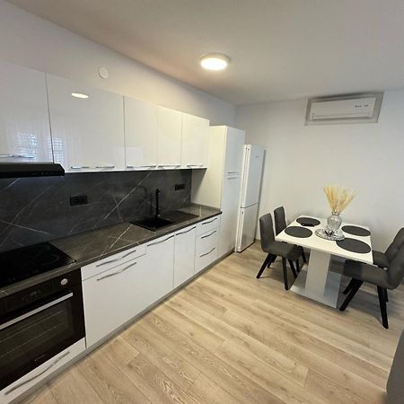 Apartman Iko Makarska Exteriör bild
